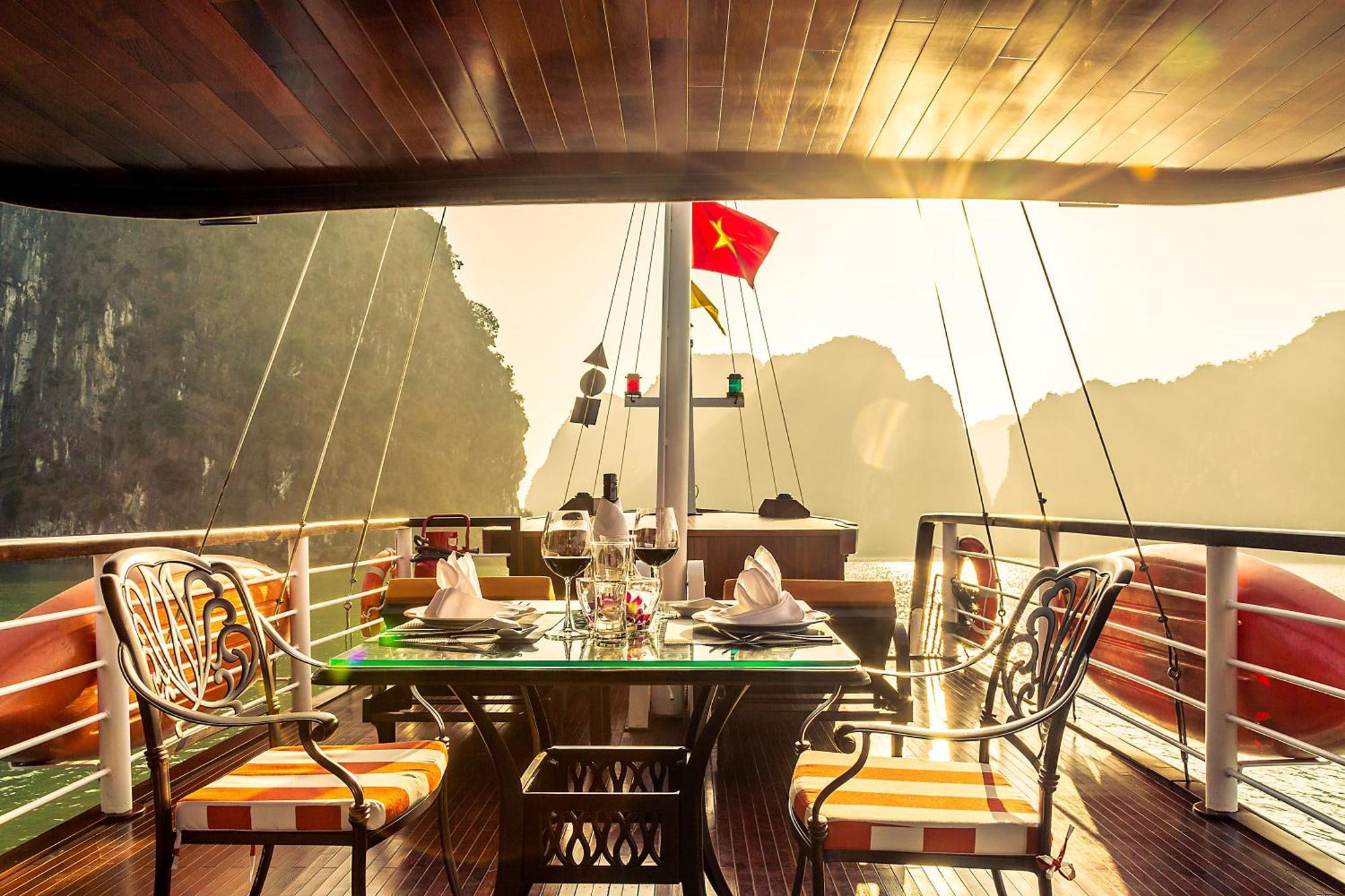 Emeraude Classic Cruises Ha Long Zewnętrze zdjęcie