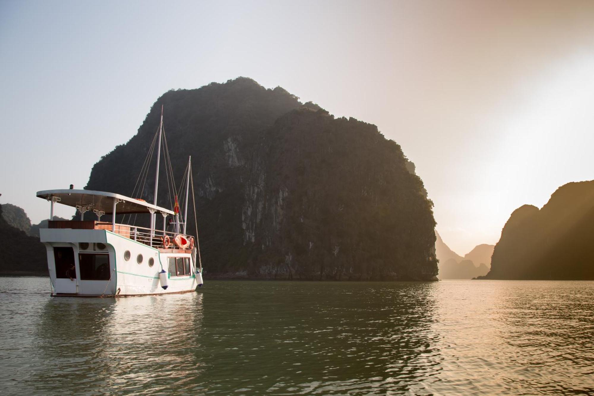 Emeraude Classic Cruises Ha Long Zewnętrze zdjęcie